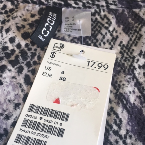 H&M Cropped Cross Front Blouse - Picture 3 of 4